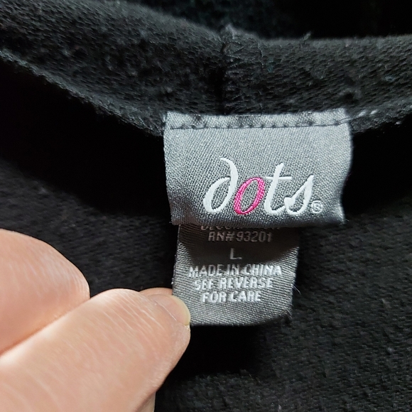 3/$30 💟 Dots size L cross hoodie size L 💚 - Picture 2 of 7